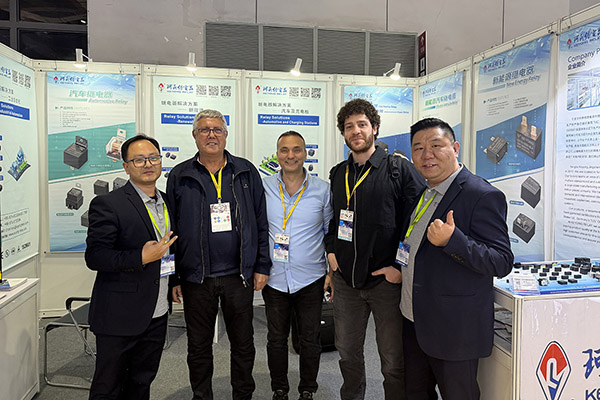 寧波慶永京盛電気器具有限公司オートメカニカ フランクフルト 2025 で自動車用リレーを展示